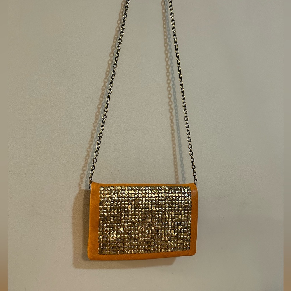 Street Level Leather 3 Pocket Purse Bronze Stamped Metal Accent Chain Cross Body